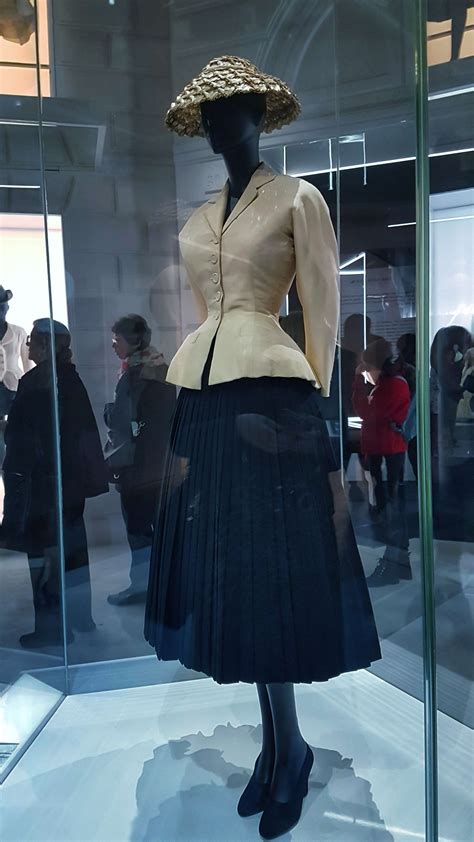 dior's bar suit.